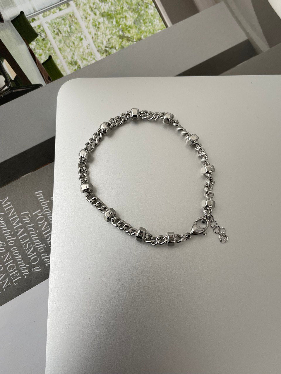 Браслет - цепь серебристый