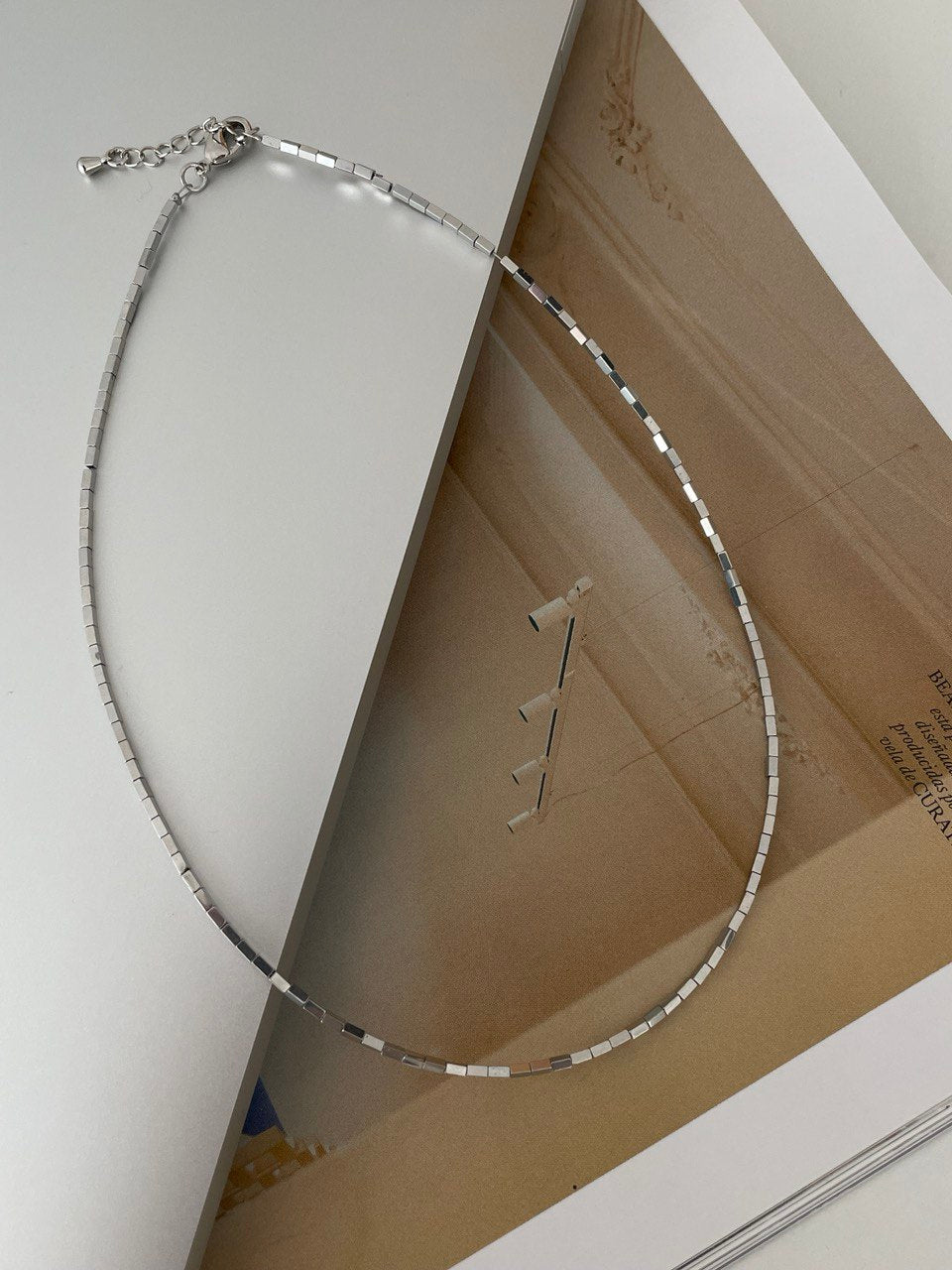 Колье из гематита