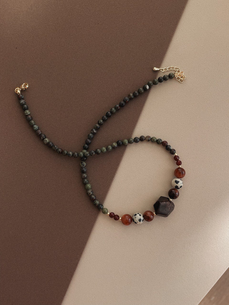 Колье "Гранатовая роскошь"