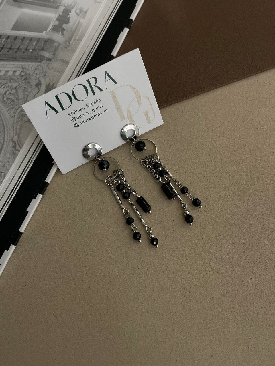 Серьги "Черный лебедь"