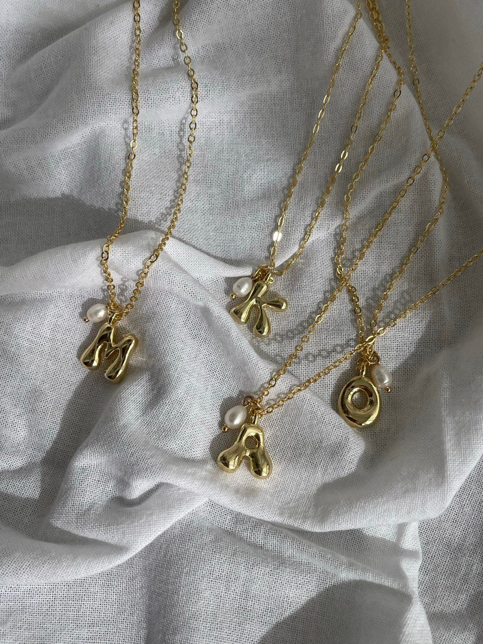 Цепочка с подвеской буквой