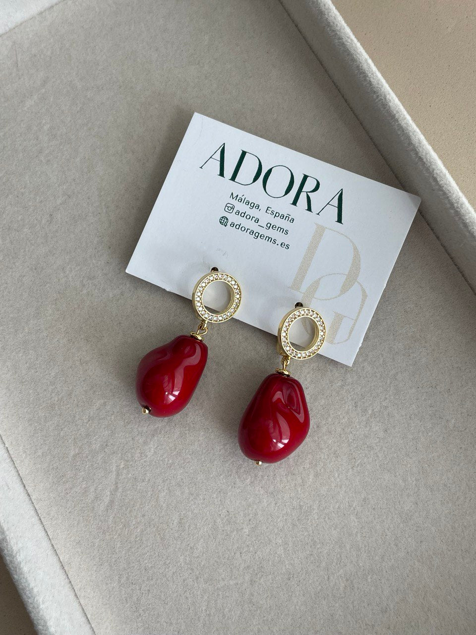 Серьги с красным жемчугом