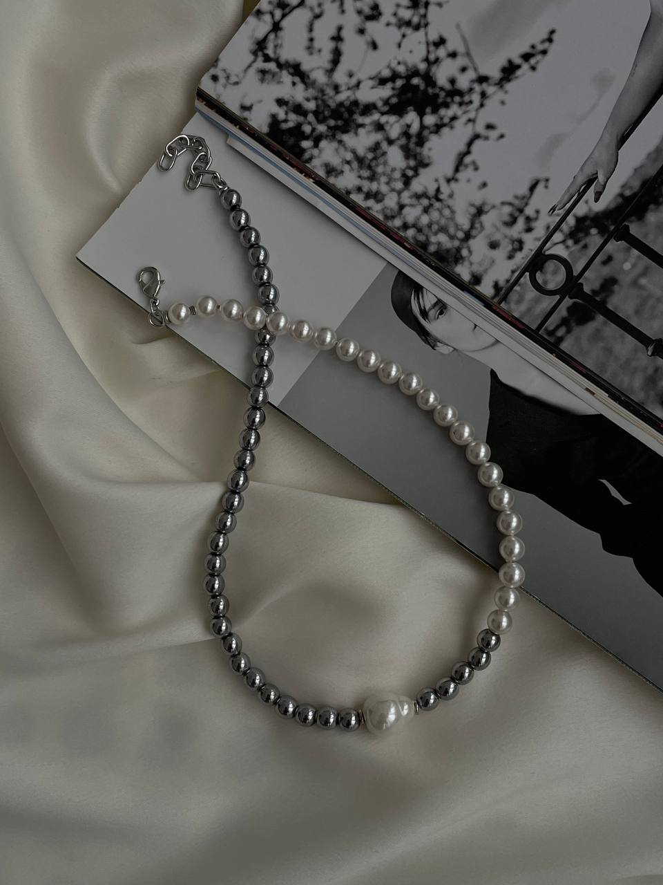 Колье из гематита