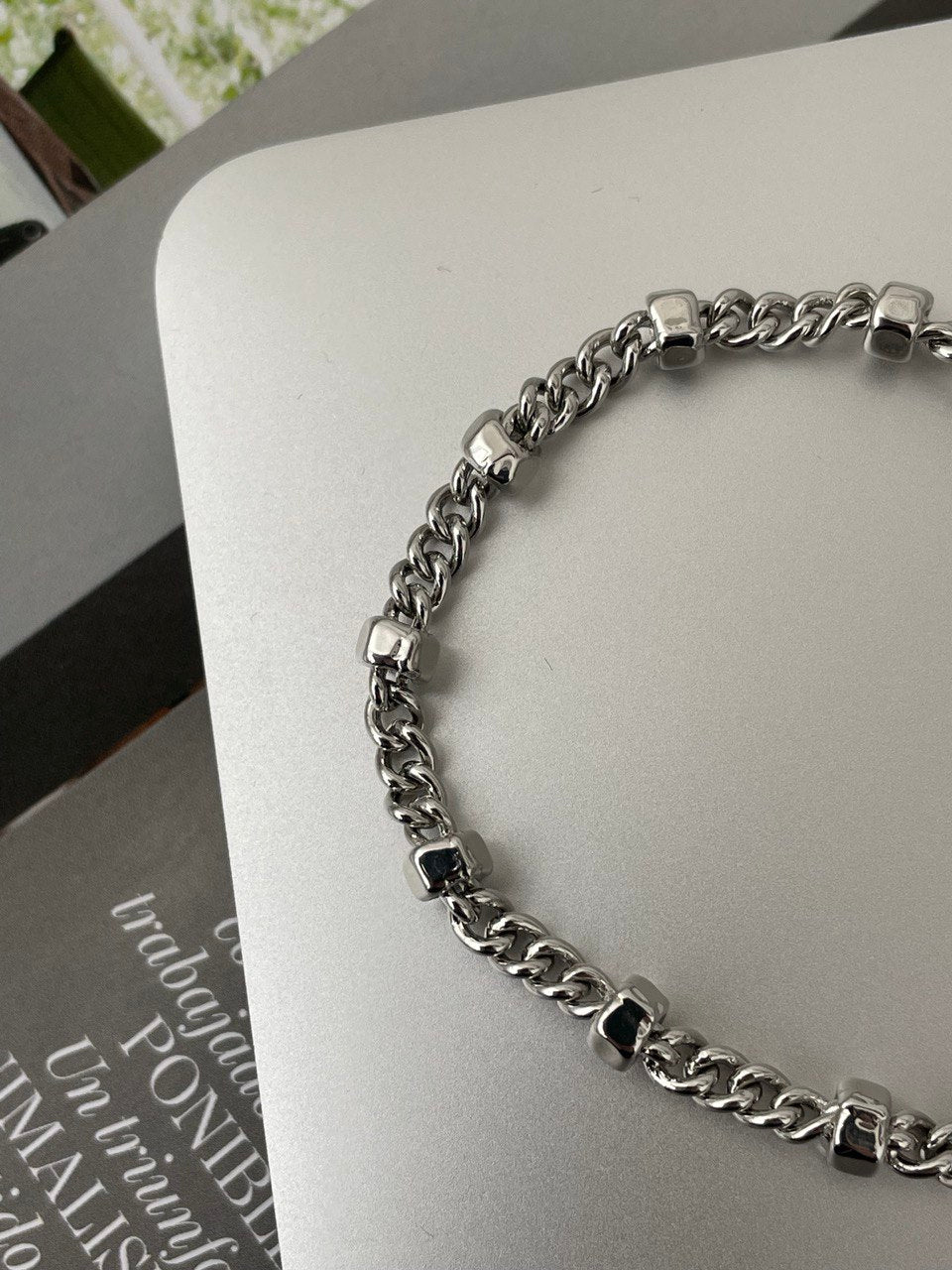 Браслет - цепь серебристый