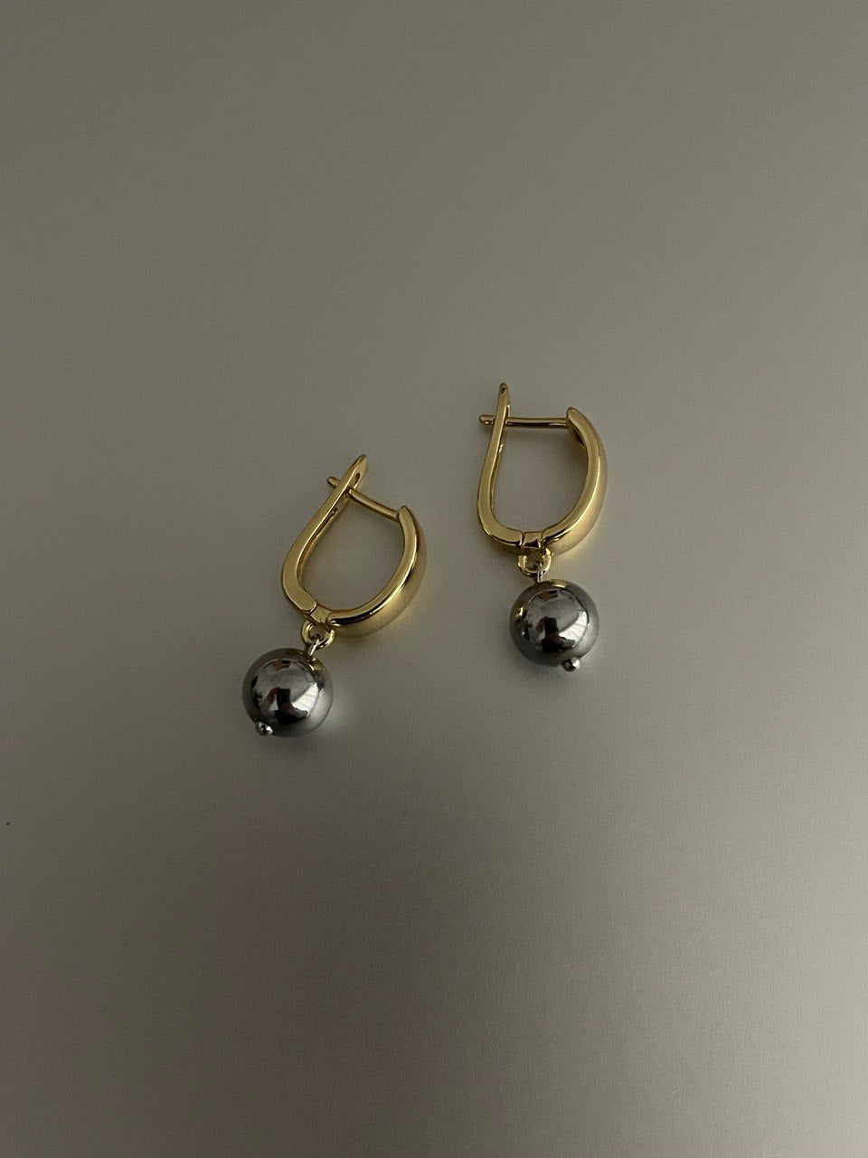 Pendientes con hematita bicolor