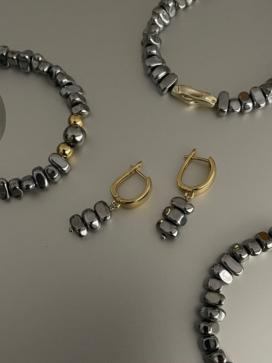 Bicolor earrings with hematite 