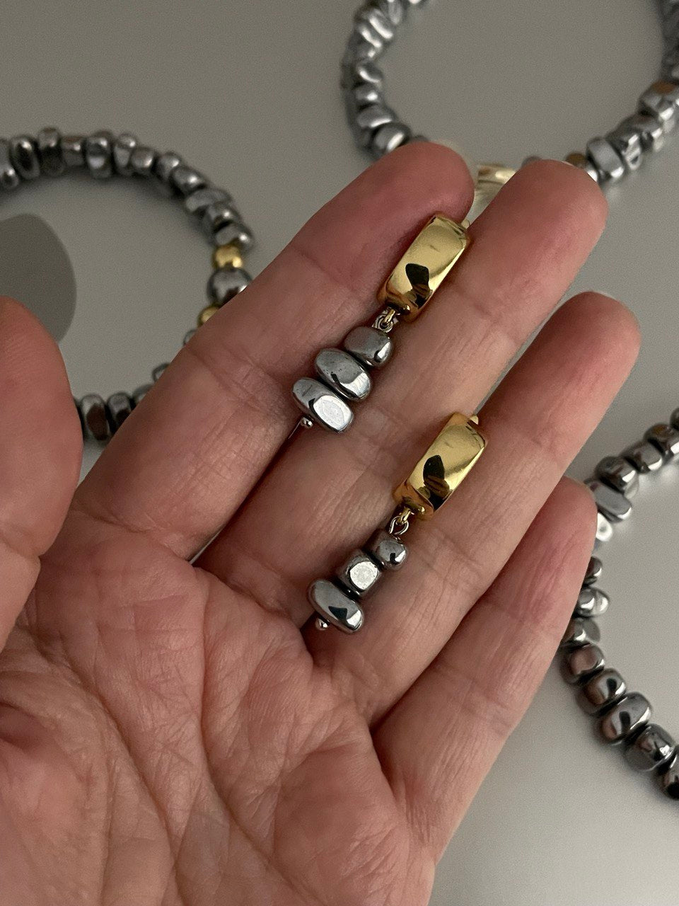 Pendientes con hematita bicolor