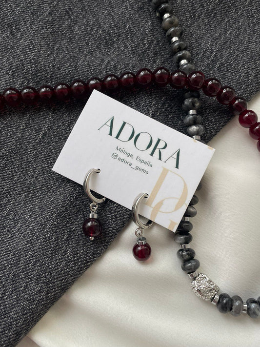 Серьги с кварцем бордового цвета