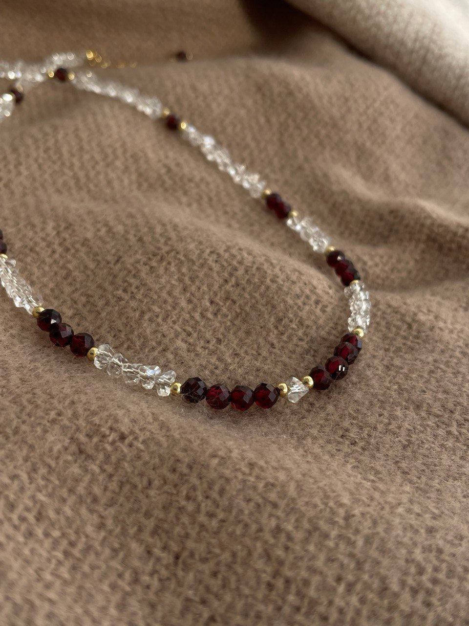 Колье с гранатом