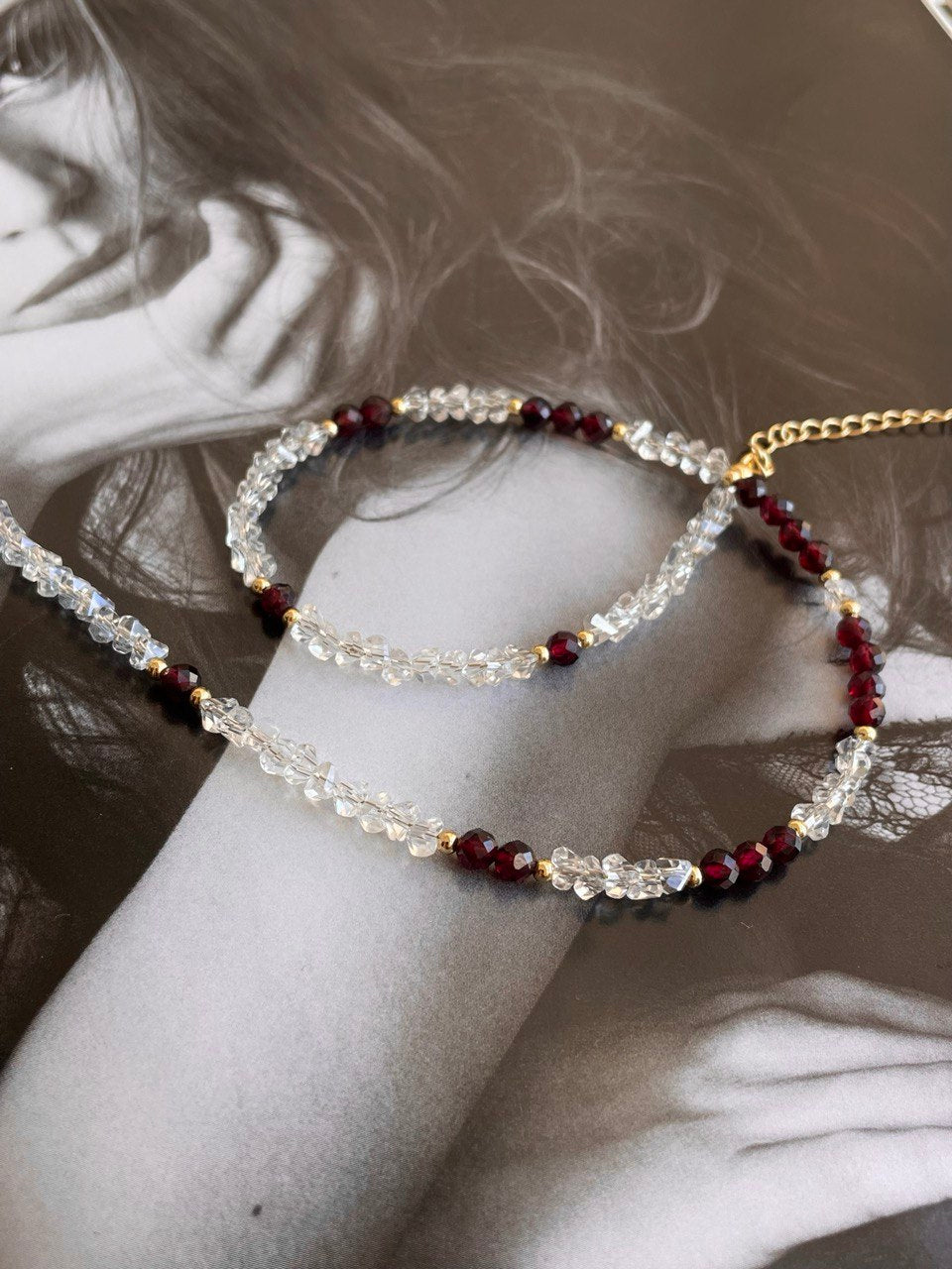 Колье с гранатом