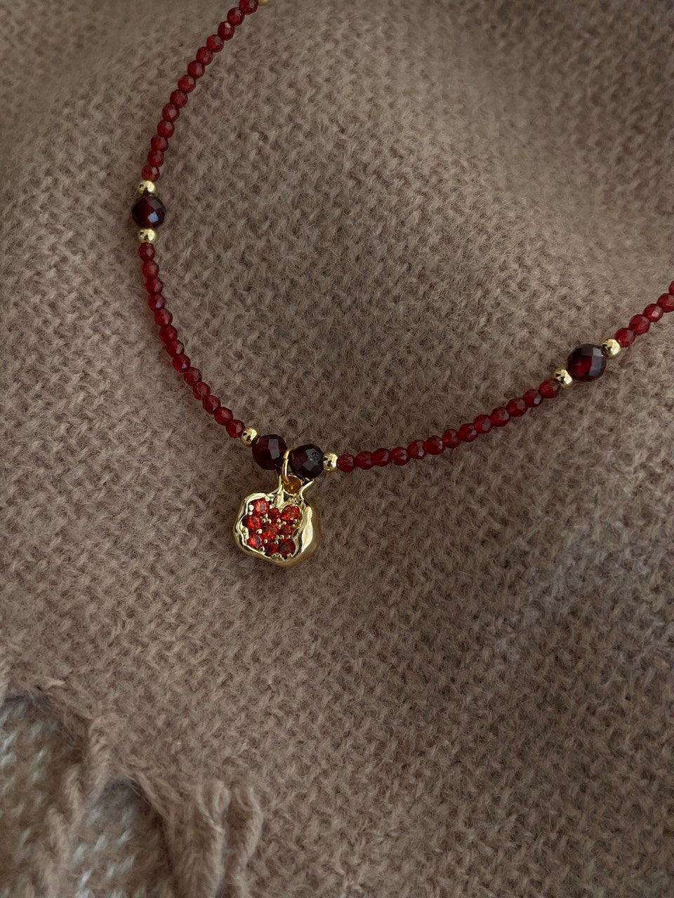 Колье "Гранат"
