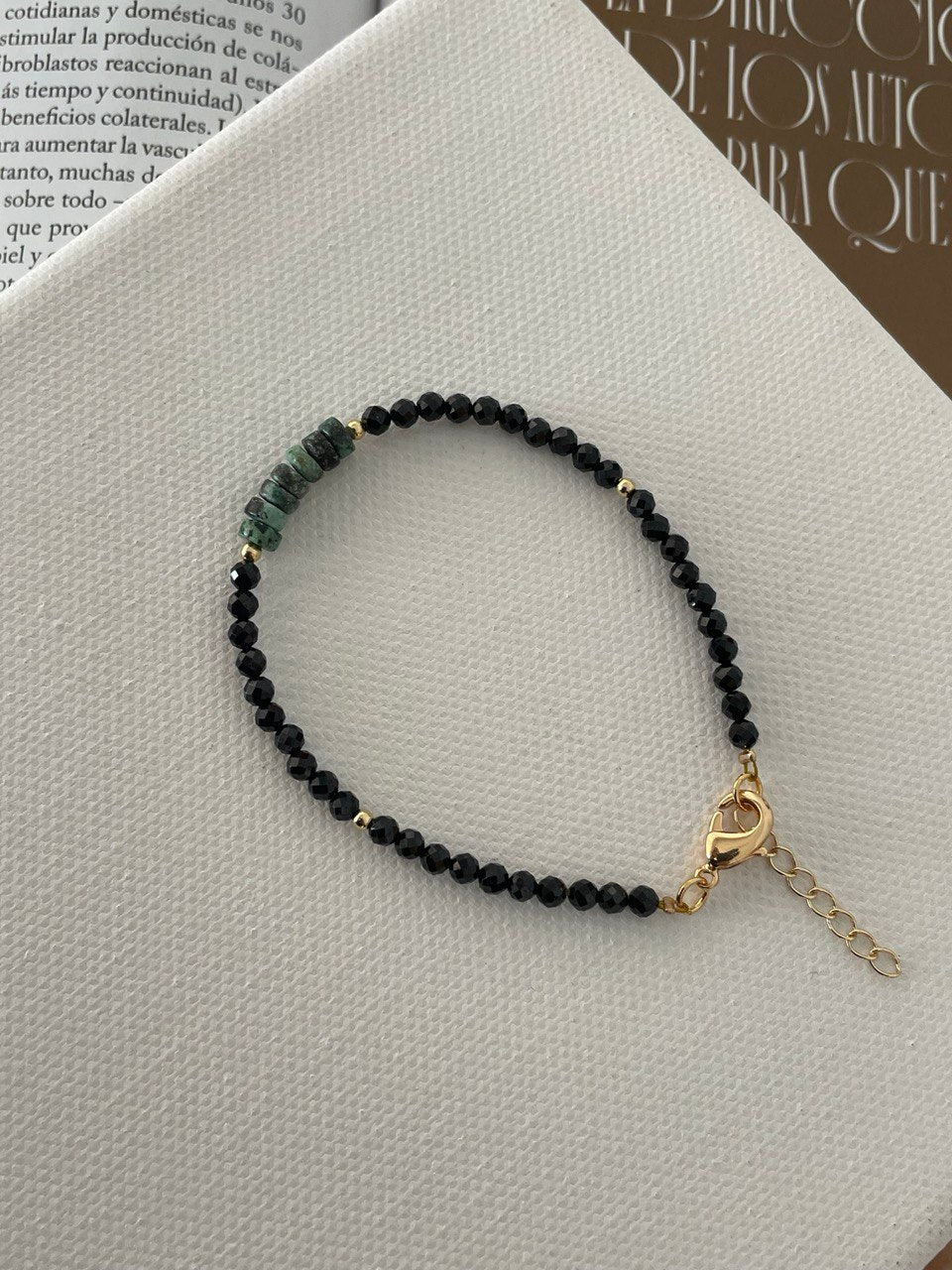 Pulsera de espinela y turquesa