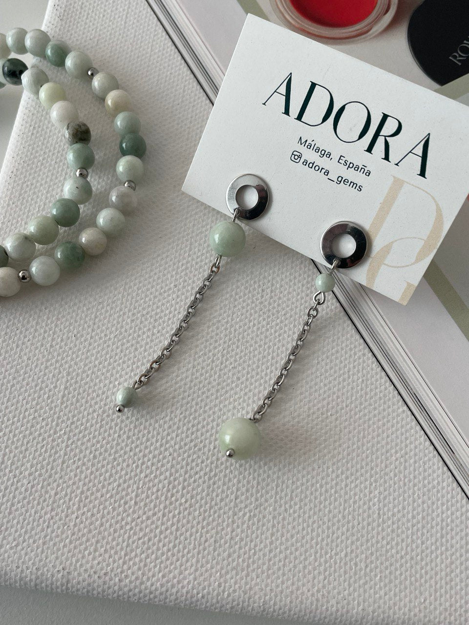 Pendientes con jadeíta en cadena