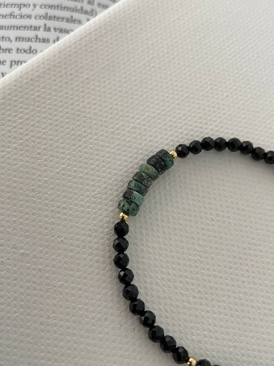 Pulsera de espinela y turquesa