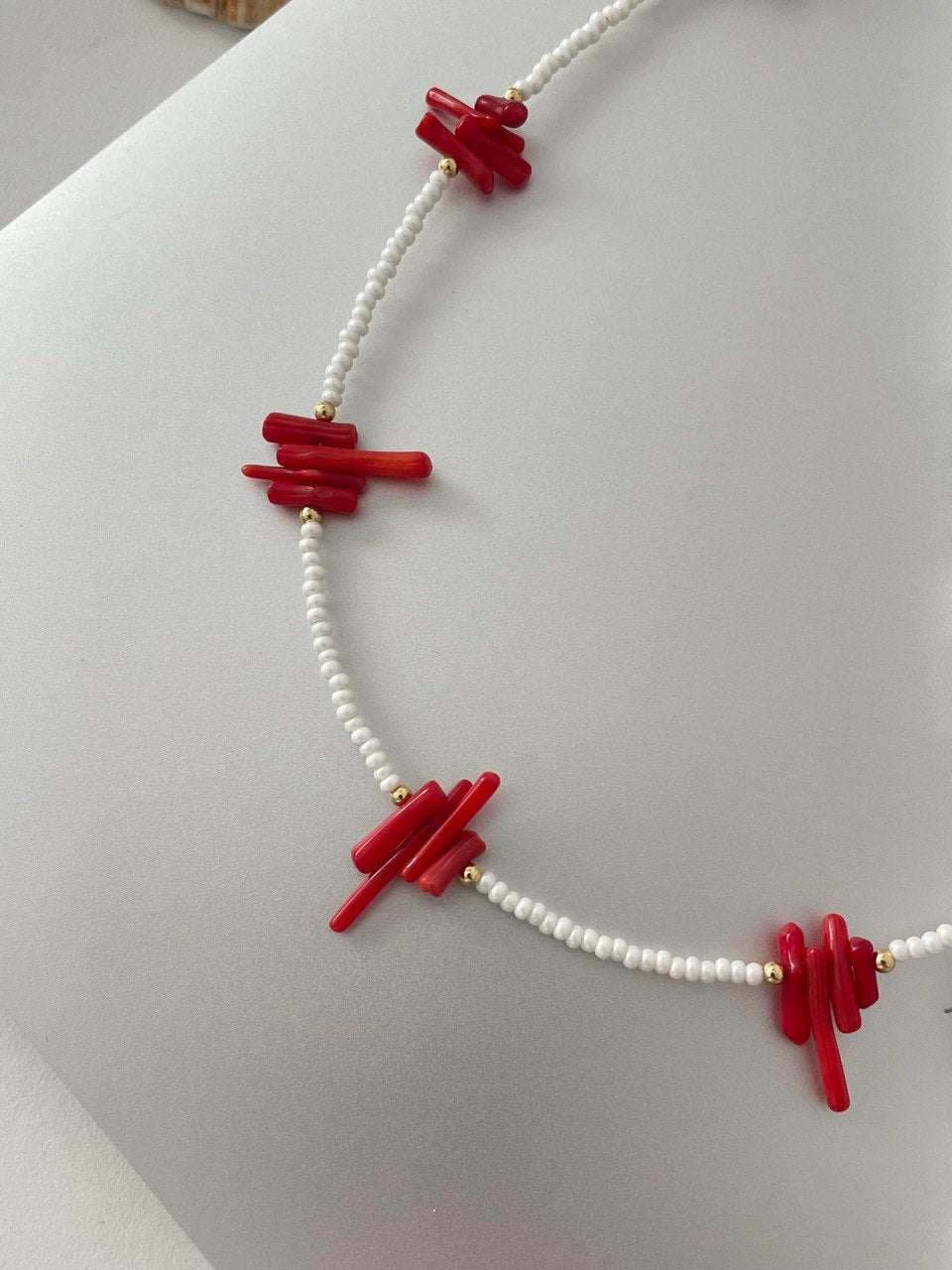 Necklace with coral