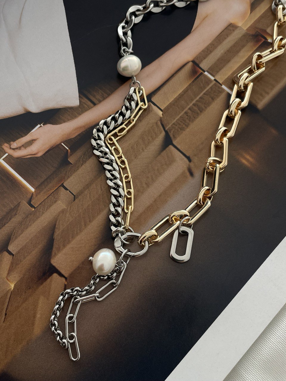 Цепочка биколорная с жемчугом