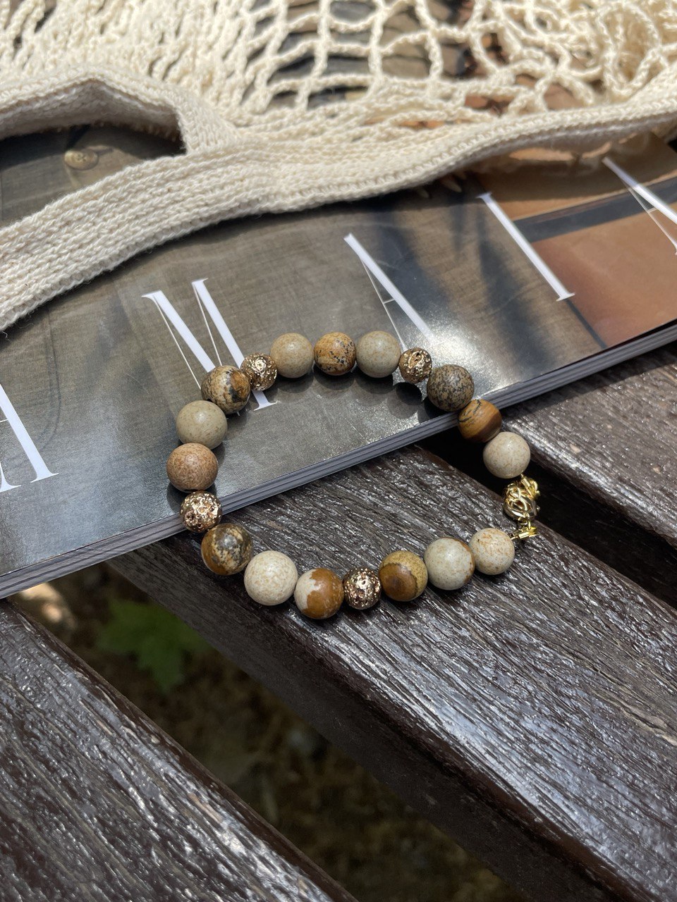 Pulsera de jaspe y lava