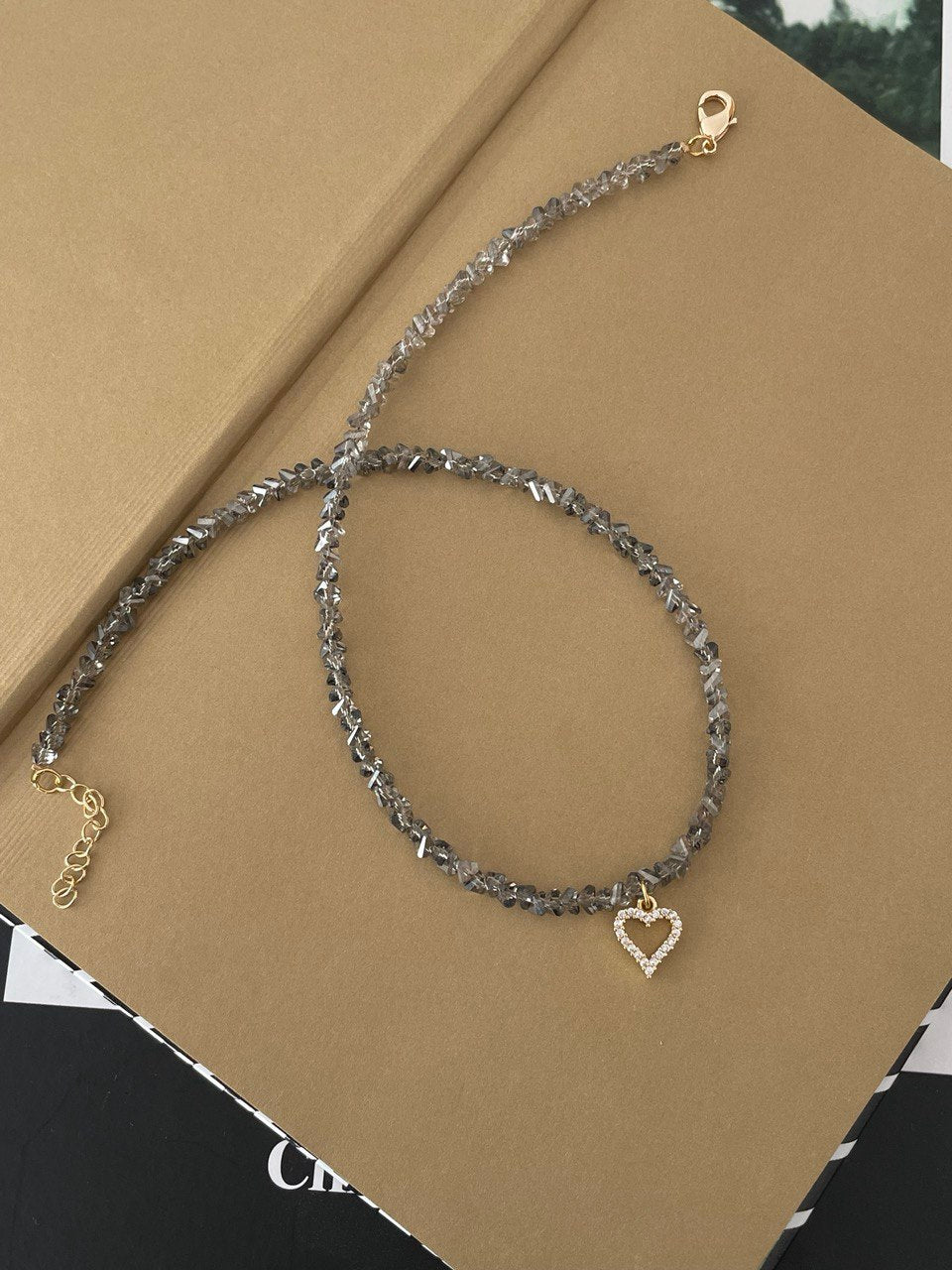 Necklace made of crystal chips