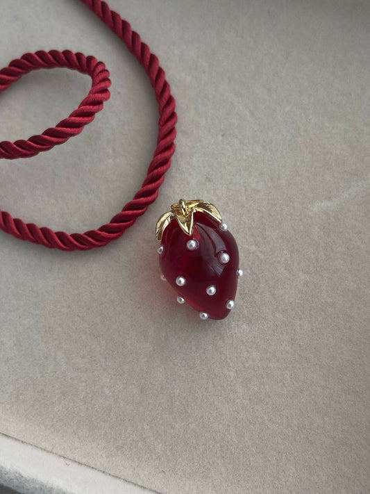 Подвеска "Клубничка"