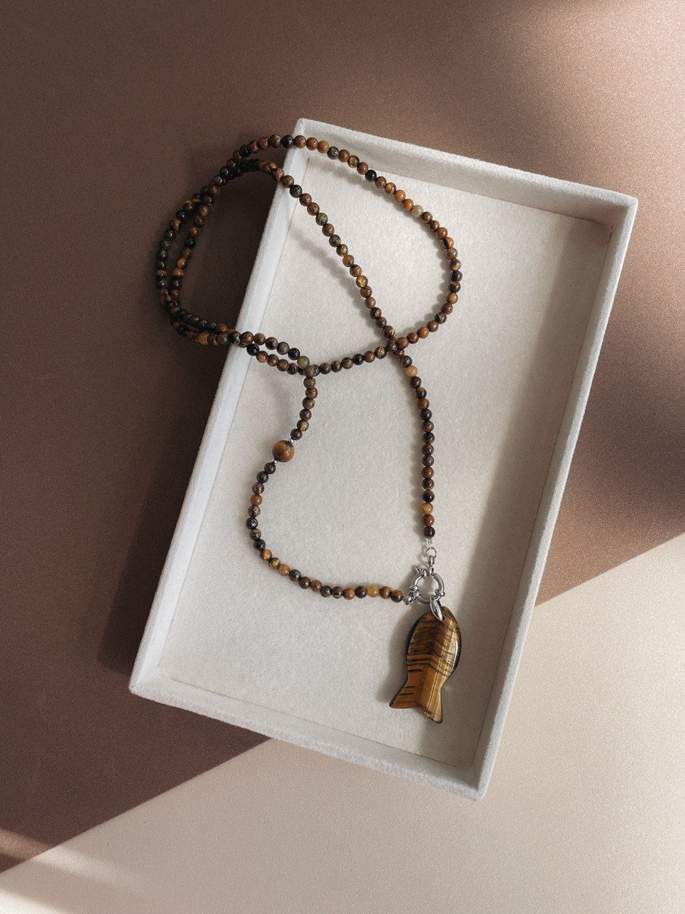 Колье "Макси" из тигрового глаза