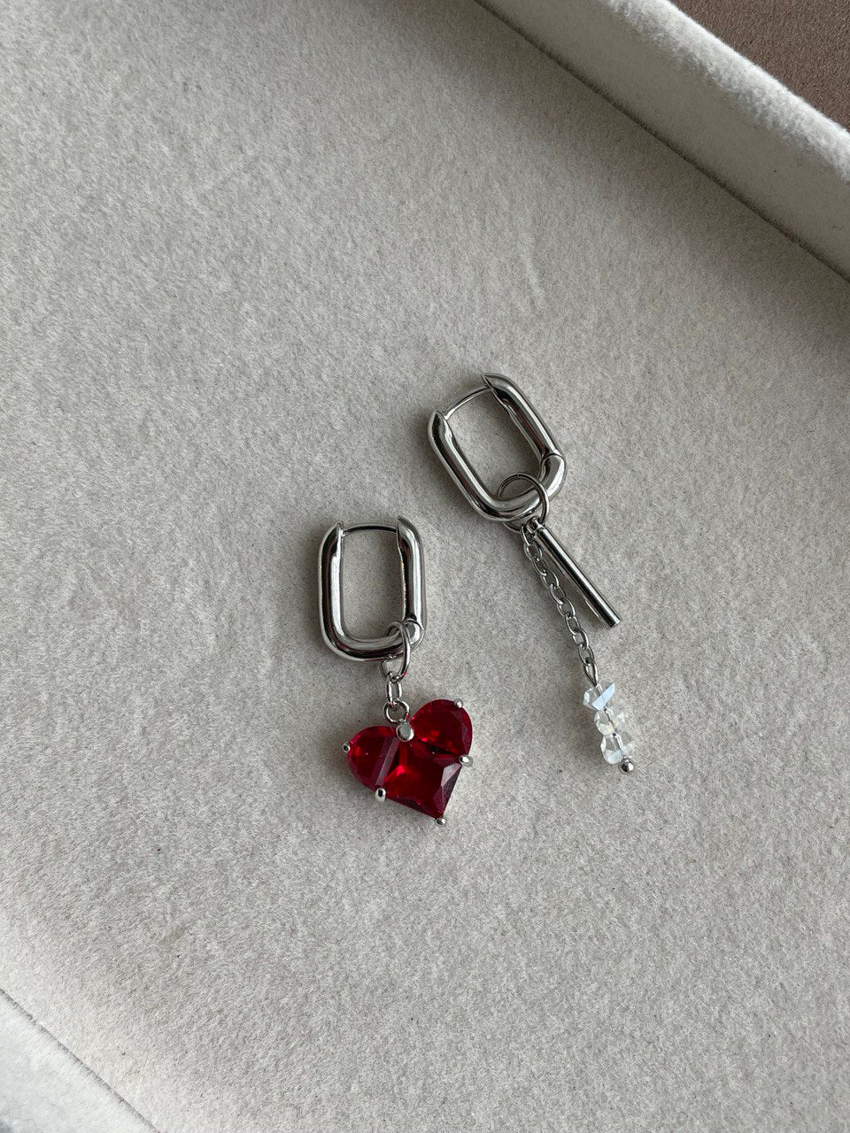 Серьги - овалы с подвеской сердце