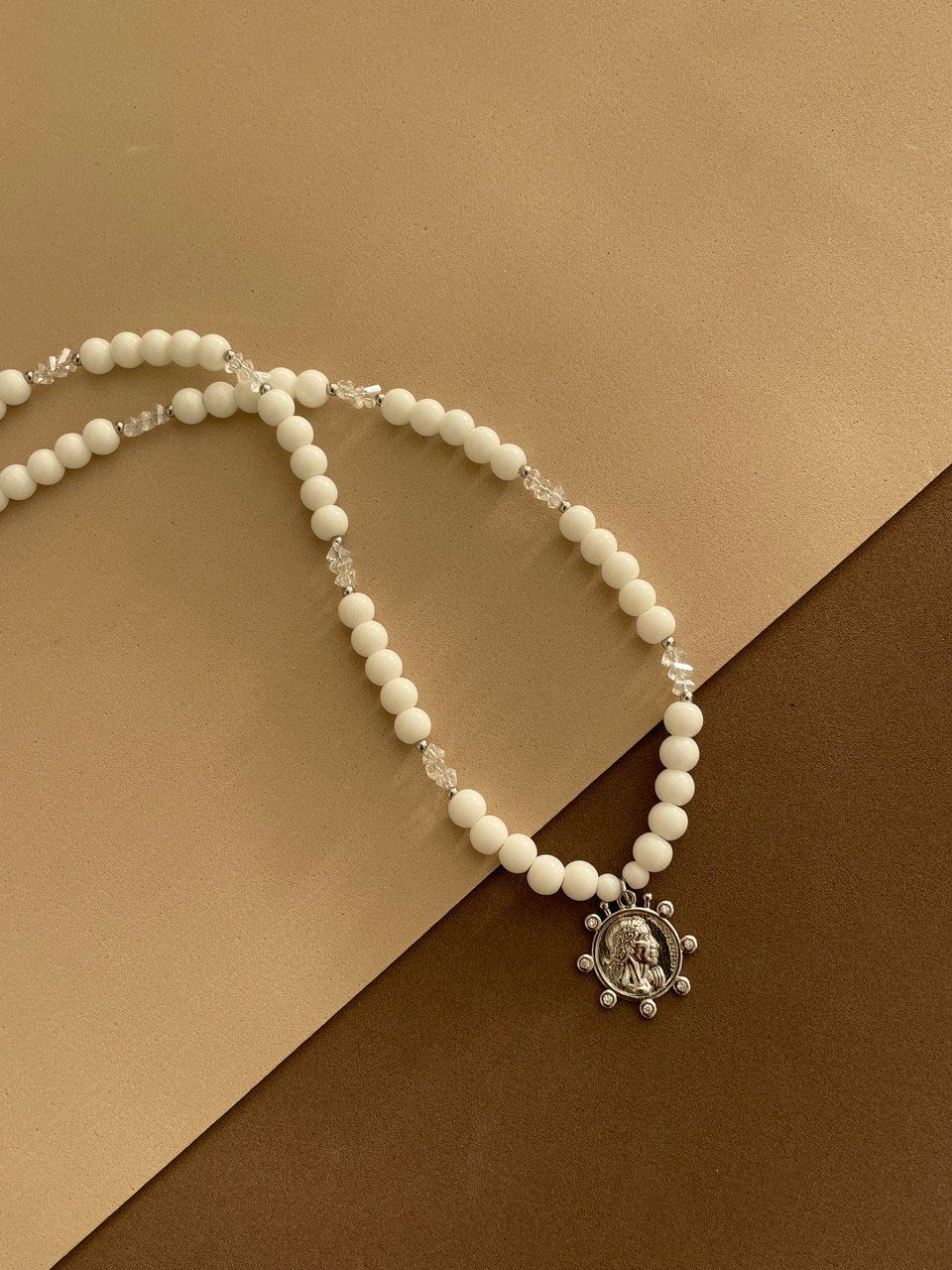 Колье из кварца