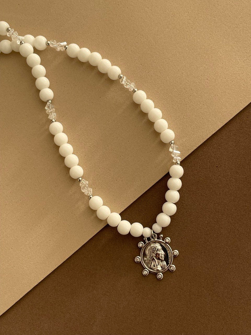 Колье из кварца