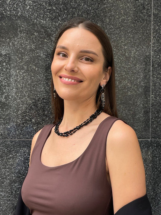 Колье "Черный лебедь"