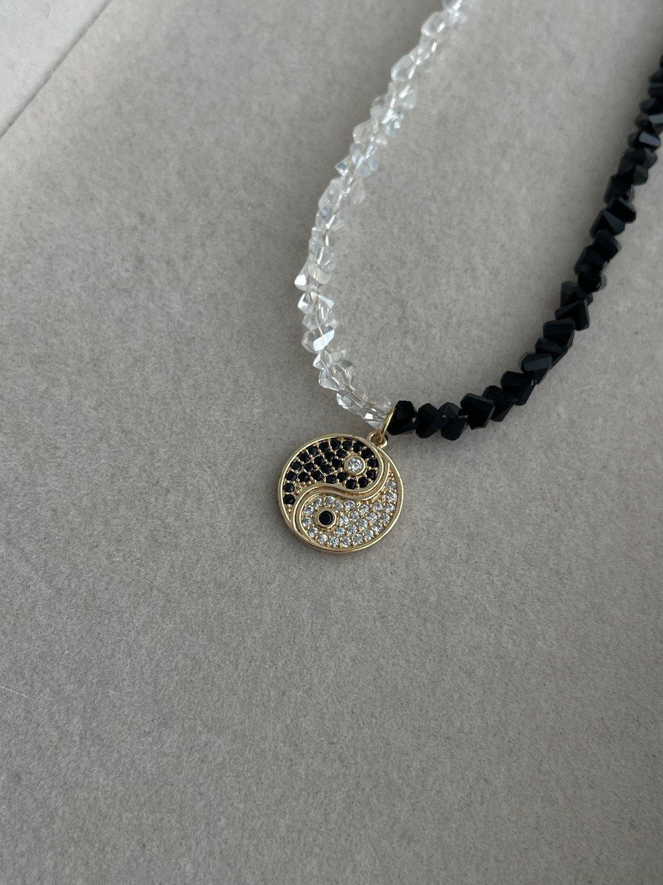 Колье "Инь Янь"