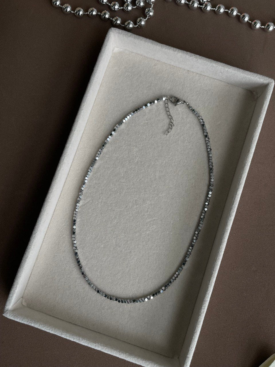 Колье из гематита