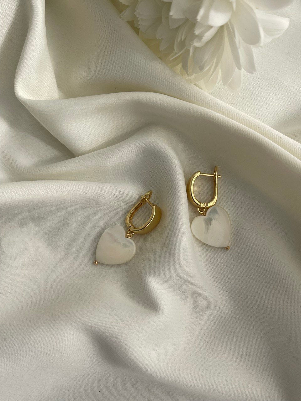 Серьги - сердечки из перламутра