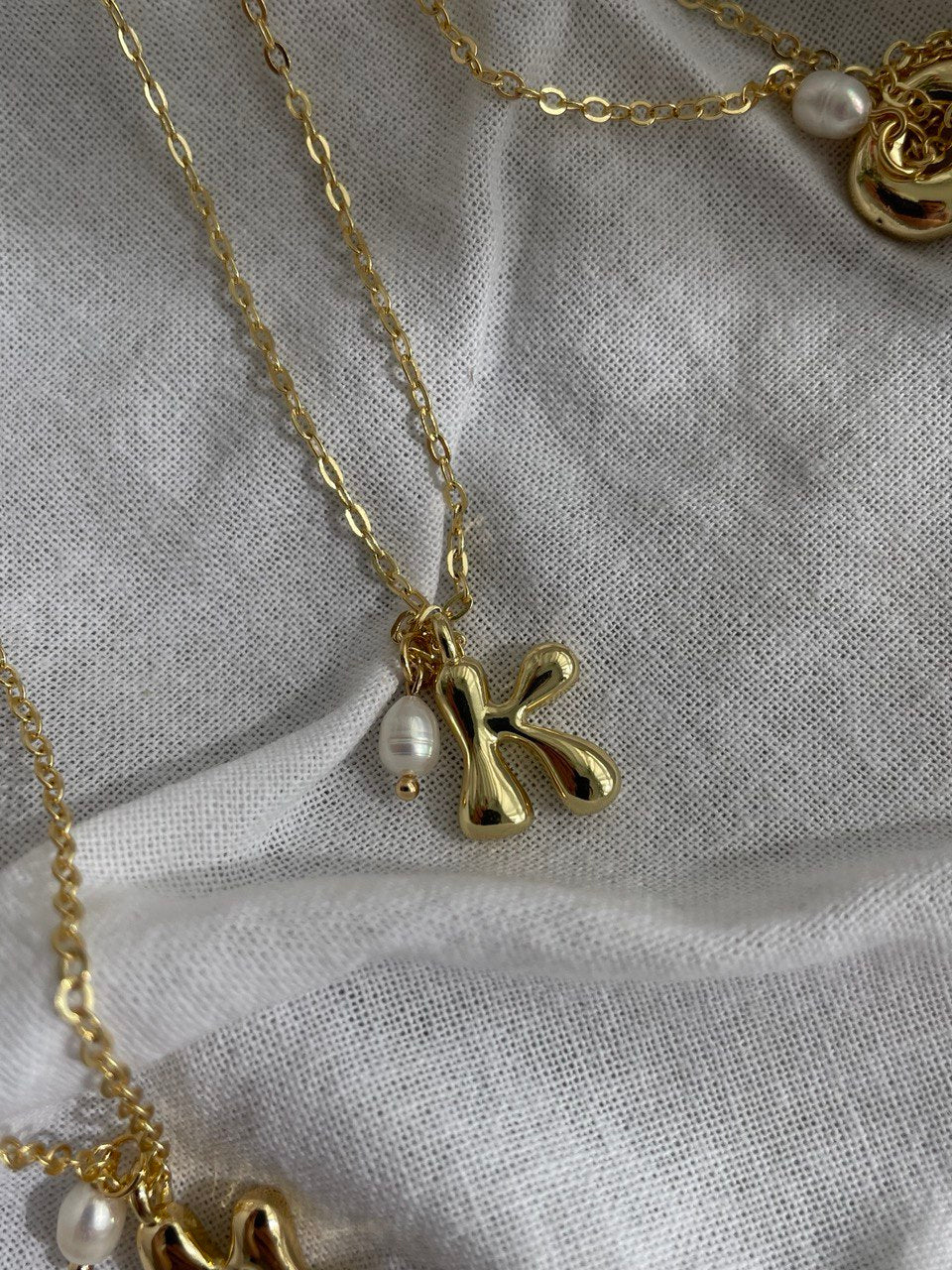 Цепочка с подвеской буквой