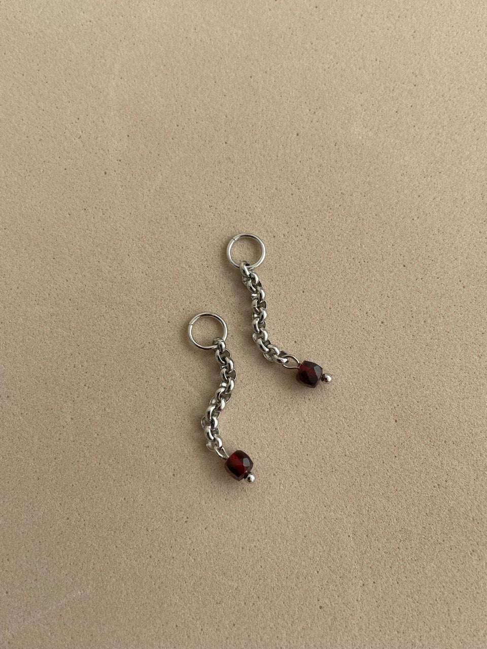 Набор подвесок с гранатом