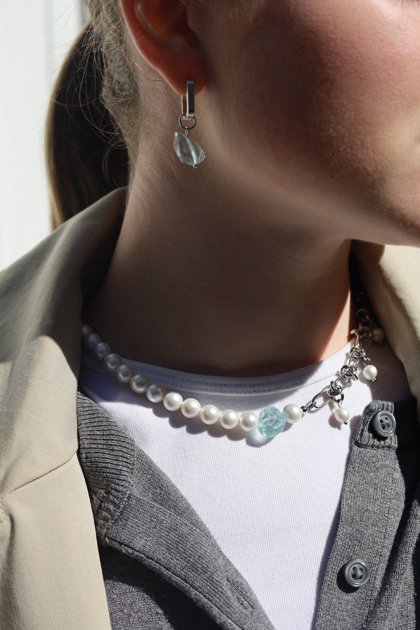 Колье с аквакварцем