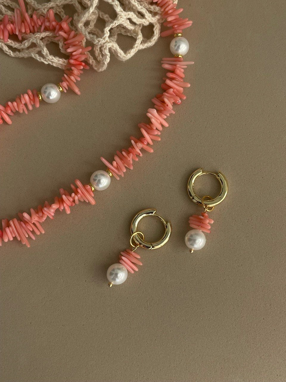 Серьги кольца с кораллом